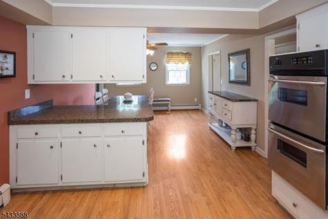 14 Parkwood Road Roxbury NJ 07876
