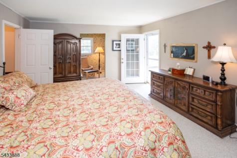 14 Parkwood Road Roxbury NJ 07876