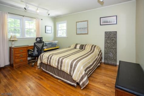 14 Parkwood Road Roxbury NJ 07876