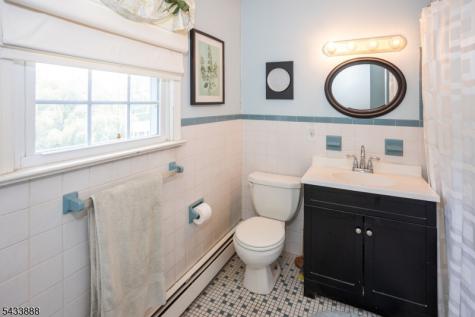 14 Parkwood Road Roxbury NJ 07876