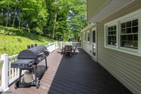 14 Parkwood Road Roxbury NJ 07876