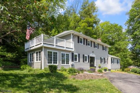 14 Parkwood Road Roxbury NJ 07876