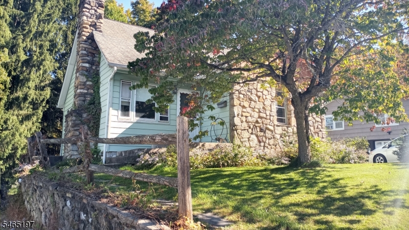 9 Richards Street Ogdensburg NJ 07439
