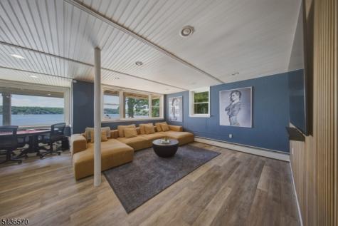 40 Ithanell Road Hopatcong NJ 07843