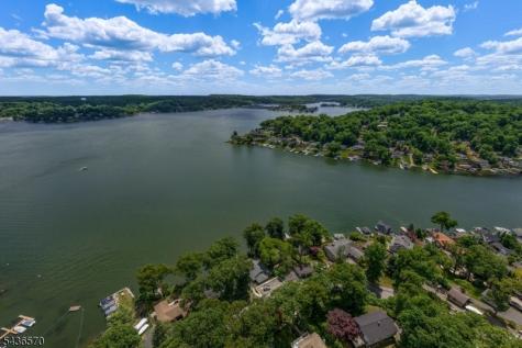 40 Ithanell Road Hopatcong NJ 07843