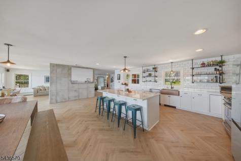 40 Ithanell Road Hopatcong NJ 07843