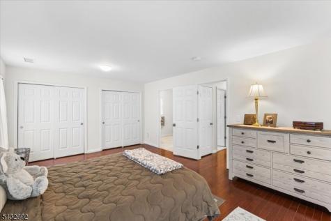 47 Winding Way Byram NJ 07821