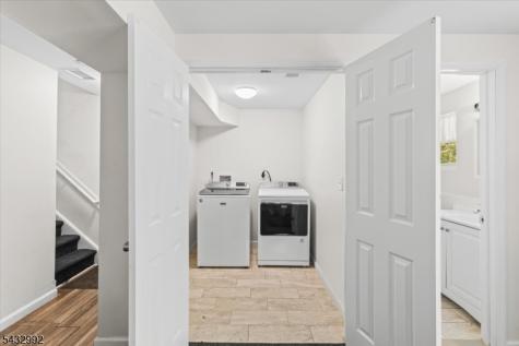 47 Winding Way Byram NJ 07821