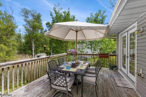 47 Winding Way Byram NJ 07821