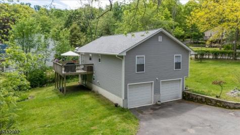 47 Winding Way Byram NJ 07821
