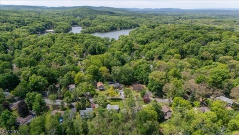 47 Winding Way Byram NJ 07821