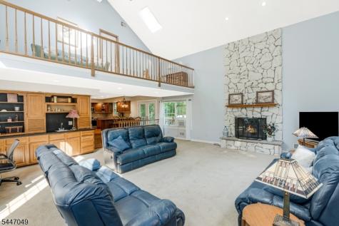 4 Peter Drive Allamuchy NJ 07840