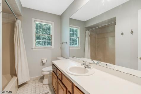 4 Peter Drive Allamuchy NJ 07840