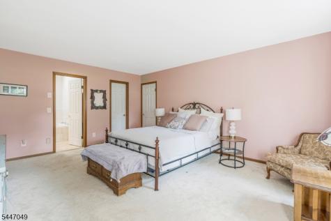 4 Peter Drive Allamuchy NJ 07840