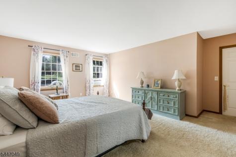 4 Peter Drive Allamuchy NJ 07840