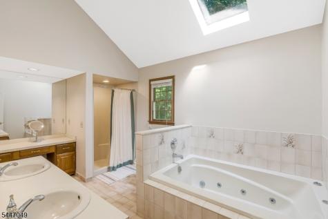4 Peter Drive Allamuchy NJ 07840