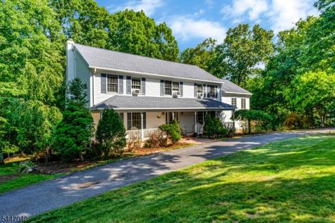 4 Peter Drive Allamuchy NJ 07840
