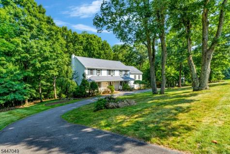 4 Peter Drive Allamuchy NJ 07840
