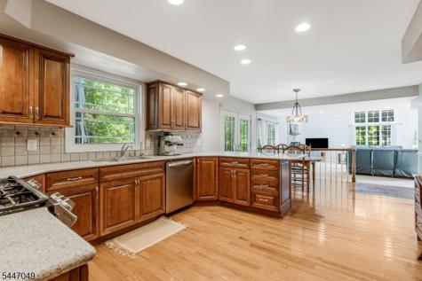 4 Peter Drive Allamuchy NJ 07840