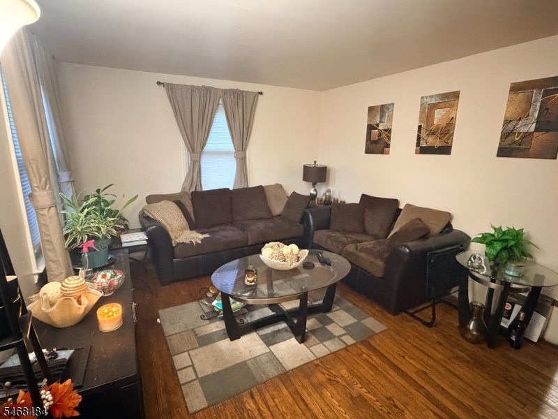 421 Brookside Drive Roselle NJ 07203