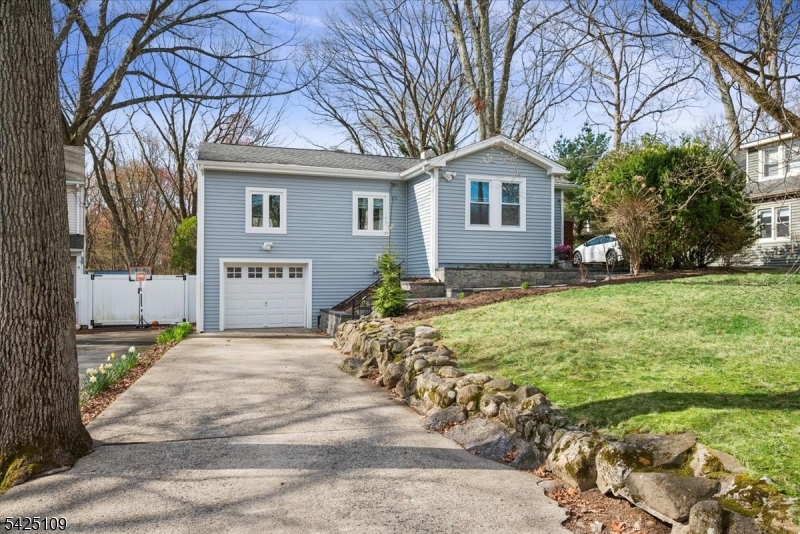 11 Oakdale Road Parsippany-troy Hills NJ 07834