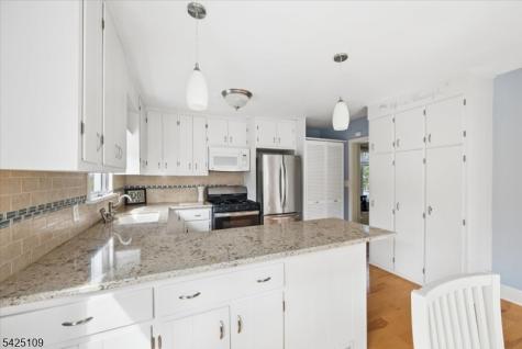 11 Oakdale Road Parsippany-troy Hills NJ 07834