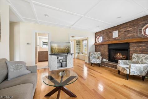 11 Oakdale Road Parsippany-troy Hills NJ 07834