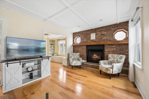 11 Oakdale Road Parsippany-troy Hills NJ 07834