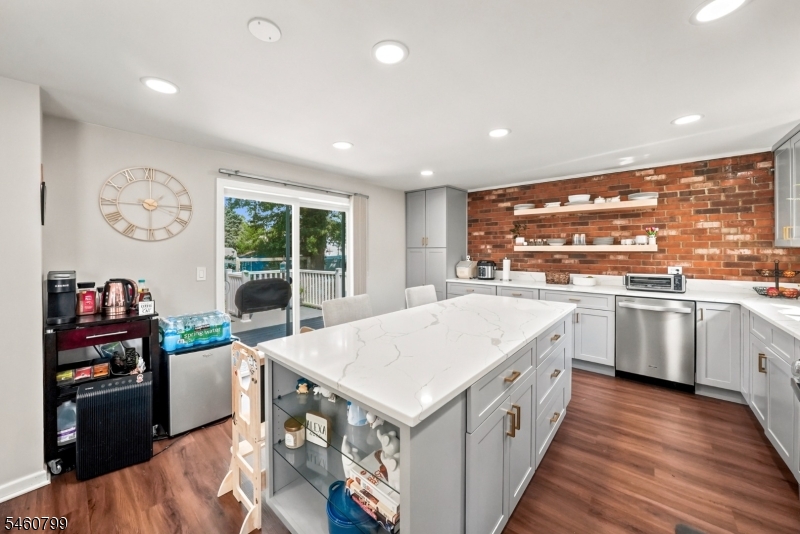 212 Stephenson Avenue Middlesex NJ 08846