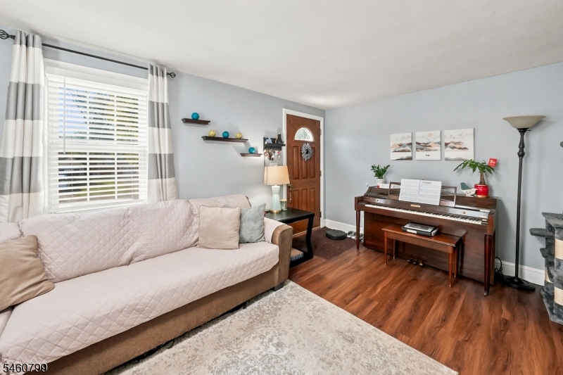 212 Stephenson Avenue Middlesex NJ 08846