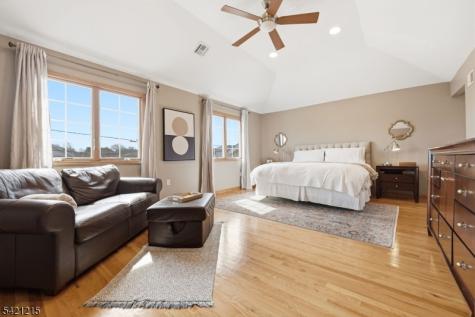 16 Arlington Boulevard North Arlington NJ 07031