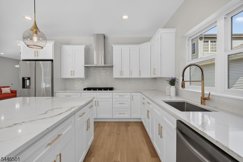43 Oakwood Avenue Livingston NJ 07039