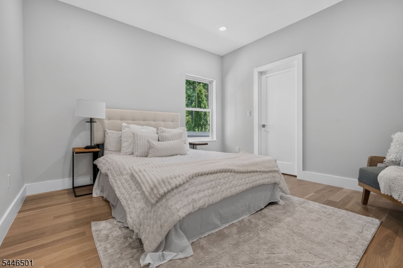 43 Oakwood Avenue Livingston NJ 07039