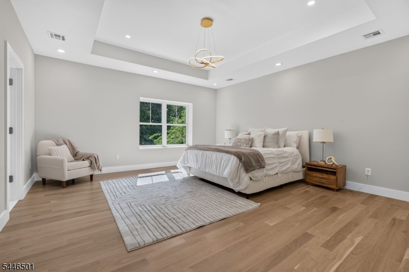 43 Oakwood Avenue Livingston NJ 07039