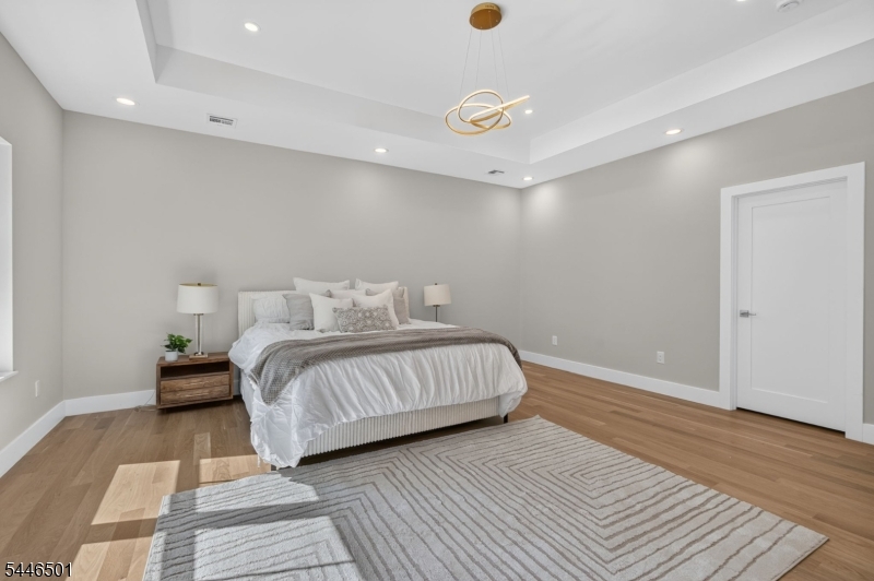 43 Oakwood Avenue Livingston NJ 07039