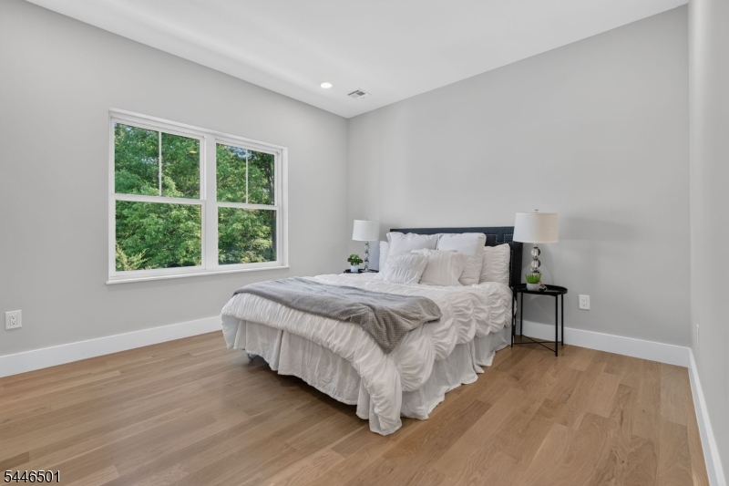 43 Oakwood Avenue Livingston NJ 07039