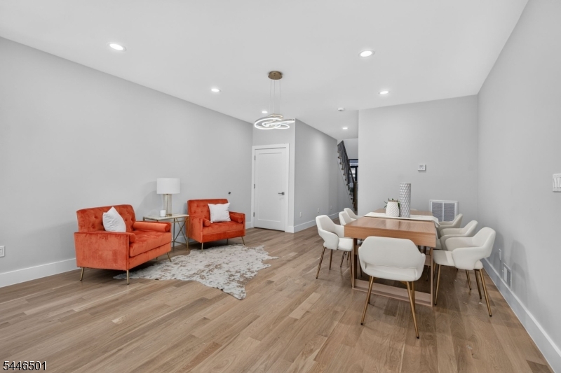 43 Oakwood Avenue Livingston NJ 07039