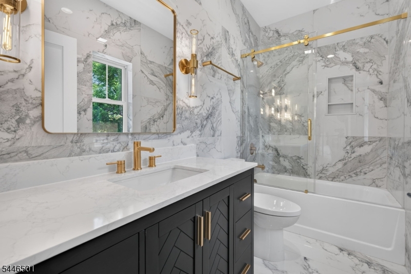 43 Oakwood Avenue Livingston NJ 07039