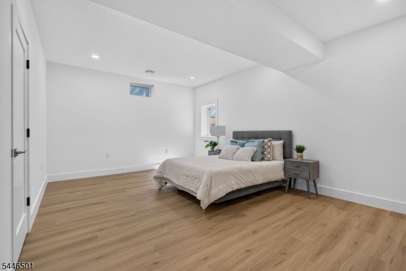 43 Oakwood Avenue Livingston NJ 07039