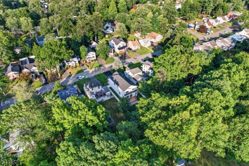 43 Oakwood Avenue Livingston NJ 07039