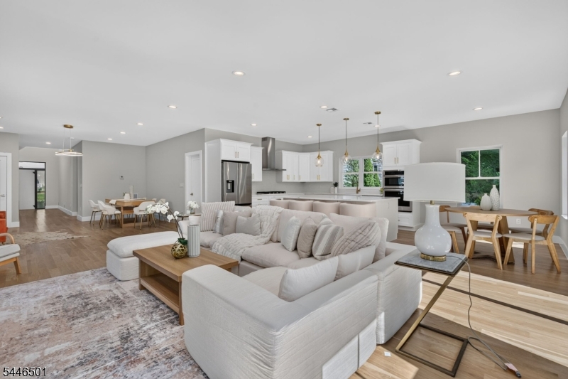 43 Oakwood Avenue Livingston NJ 07039