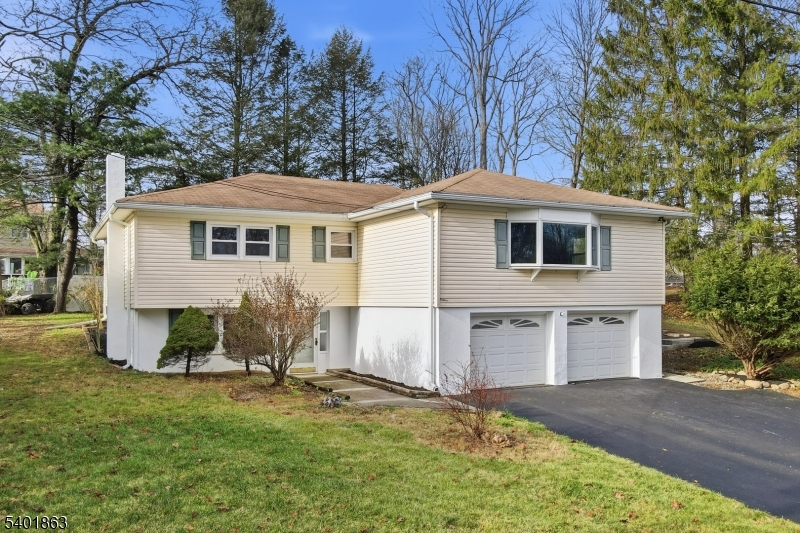 4 Rainbow Trail Vernon NJ 07422