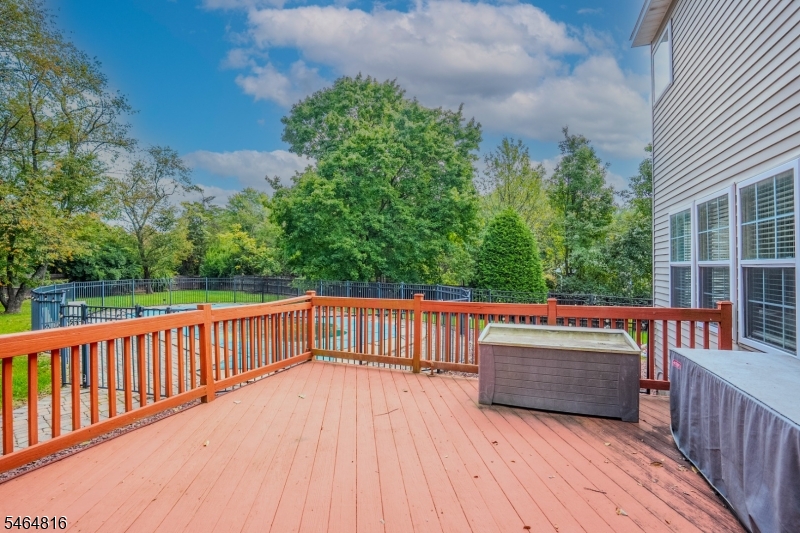 6 Fountain Drive Franklin NJ 08873