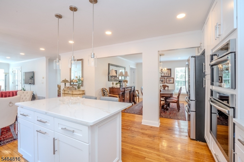 6 Fountain Drive Franklin NJ 08873