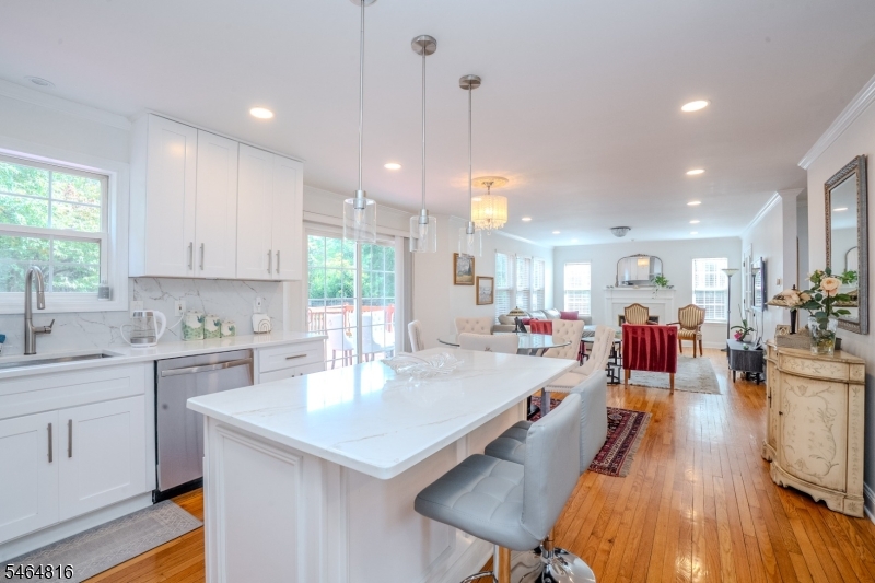 6 Fountain Drive Franklin NJ 08873