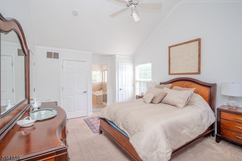 6 Fountain Drive Franklin NJ 08873