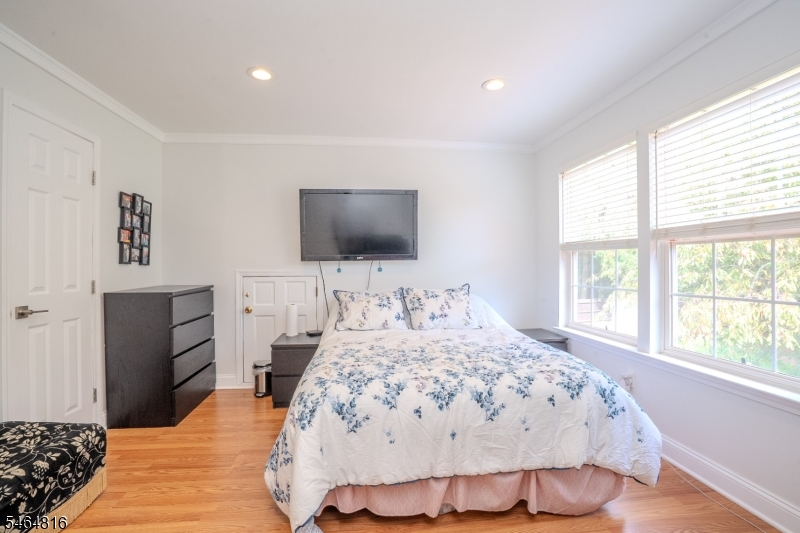 6 Fountain Drive Franklin NJ 08873