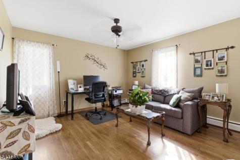 32 W Lakeview Trail Jefferson NJ 07885