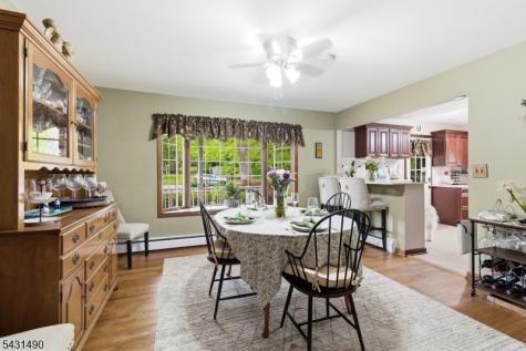 32 W Lakeview Trail Jefferson NJ 07885