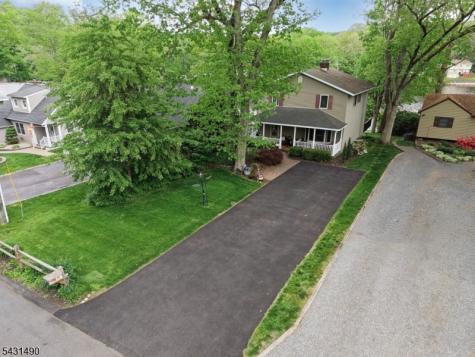 32 W Lakeview Trail Jefferson NJ 07885